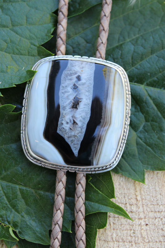 Tuxedo Agate Bolo Tie with Onyx Tips